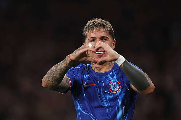 经典重生:彪马KING系列足球鞋的历史传承与现代革新