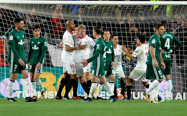 德甲俱乐部收入结构解析:商业赞助与转播权双轮驱动