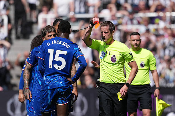 国家标准足球场草坪尺寸详解:长宽要求与规范