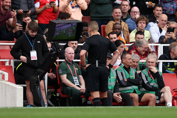 德甲巅峰对决!勒沃库森能否阻击拜仁慕尼黑?