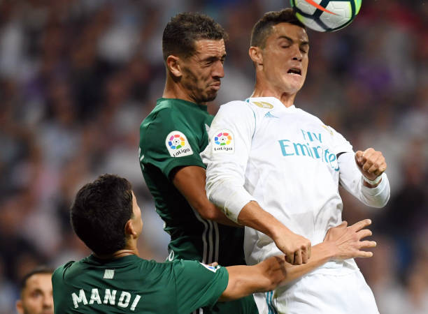 三大罗纳尔多谁更强?球迷投票+专家观点大揭秘