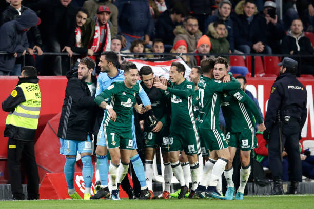 梅西vs德罗巴:2009欧冠半决赛两大巨星的巅峰对决