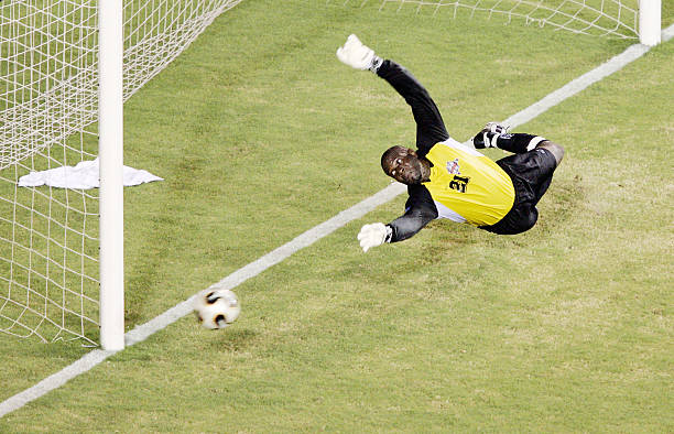 从角球看裁判执法:哨声的时机与意义