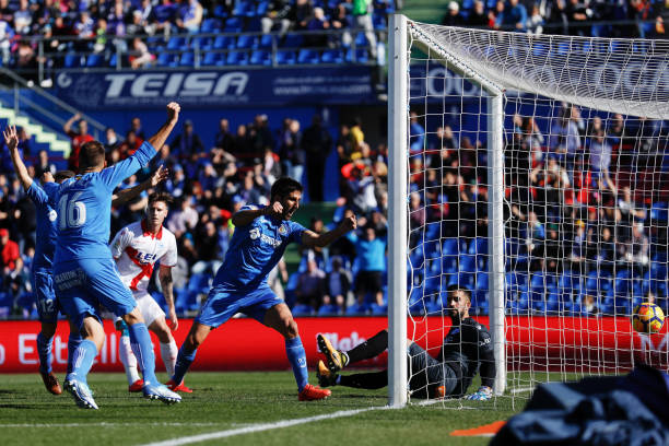 足球迷必看:梅西C罗巅峰对决全场回放资源汇总