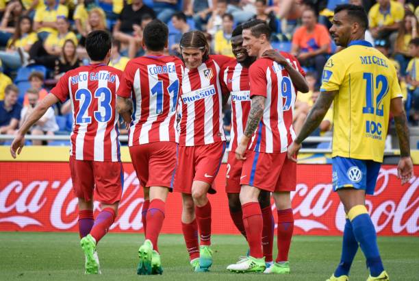 马拉多纳的魔法双脚:101次过人背后的足球智慧