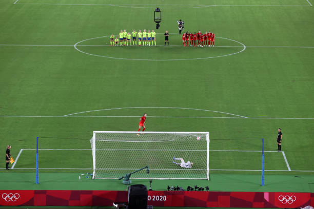 贝克汉姆最新家庭动态:与妻子维多利亚共庆结婚纪念日