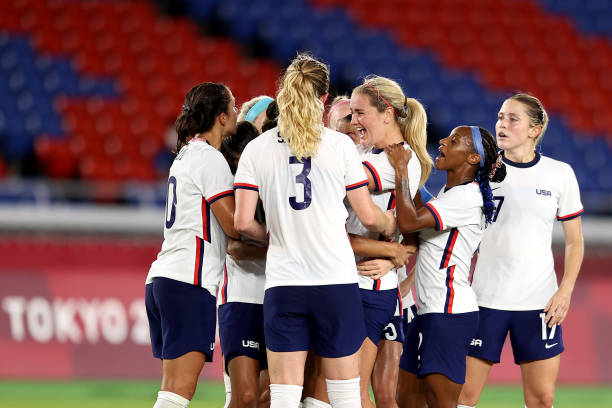 梅西转会风波:从巴萨到巴黎圣日耳曼的内幕与影响