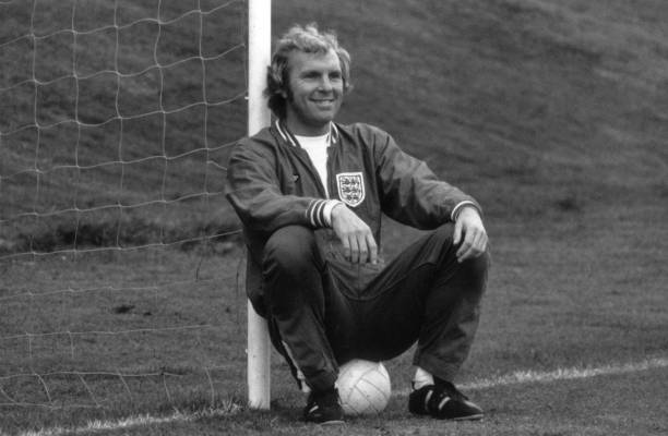 欧冠决赛全场集锦:从开场到捧杯的每一刻