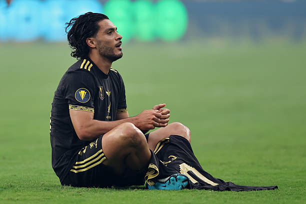 战术制胜:解析大巴黎2025年欧冠夺冠的关键战役