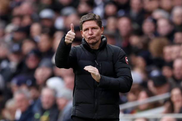 从战术角度看,巴黎能否抵挡曼城的攻势?专家给出比分预测。