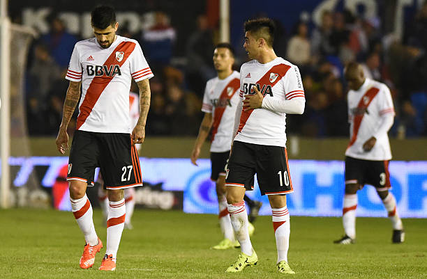 (风格:引入社会性讨论,吸引对体育政策和发展感兴趣的观众)