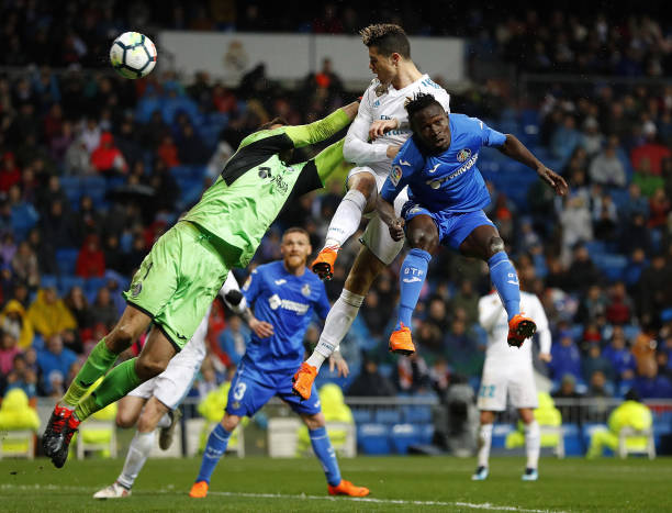 C罗领衔球队大胜!最新比赛梅开二度征服球迷