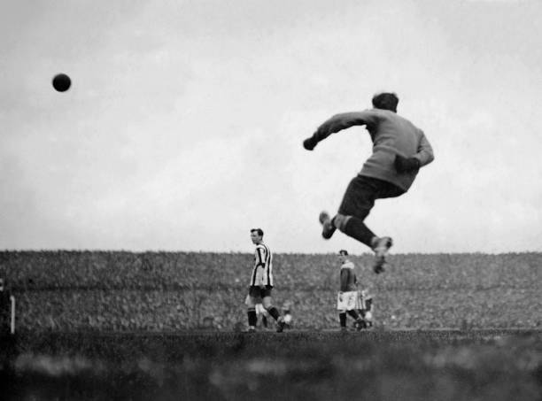 争议时刻:盘点历史上最具争议的伤停补时进球