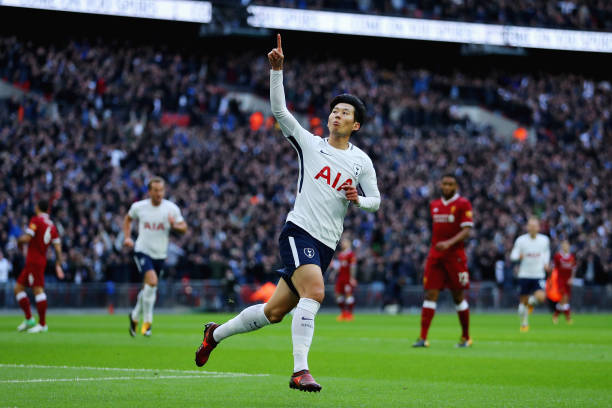 璀璨星光!2016-2017欧冠颁奖典礼上的十大难忘时刻