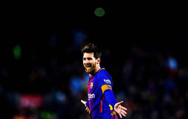 从技巧到艺术:拱桥射门与插花脚的完美结合