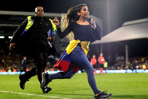 比利时足球何时登顶FIFA世界排名第一?