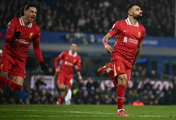 欧冠16强比赛时间调整:部分场次因故更改开球时间