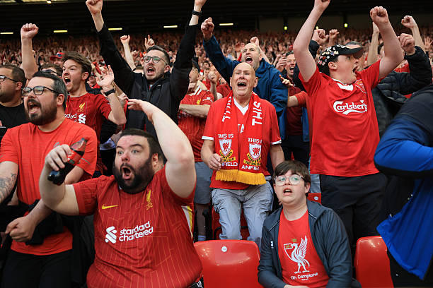 为什么德甲奖杯不像其他联赛是传统奖杯?