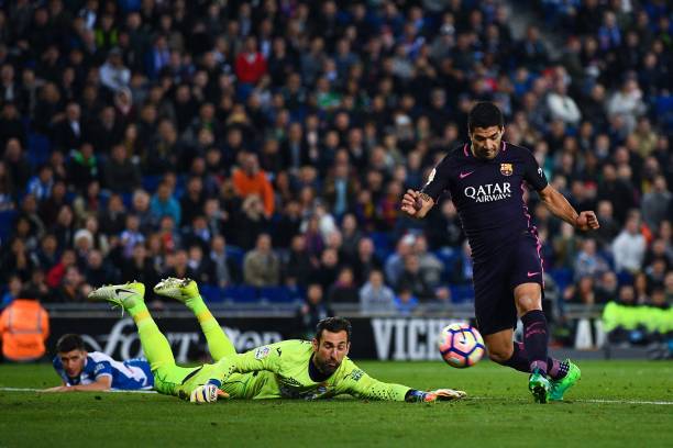 梅西VS鲁尼:2011欧冠决赛经典对决,巴萨传控碾压曼联防线