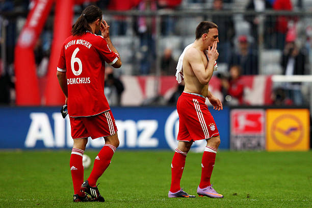 世界足坛十大传奇球星,谁的名字最闪耀?