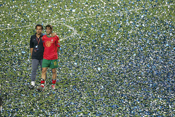 442阵型的防守特点:如何构建稳固的后场体系