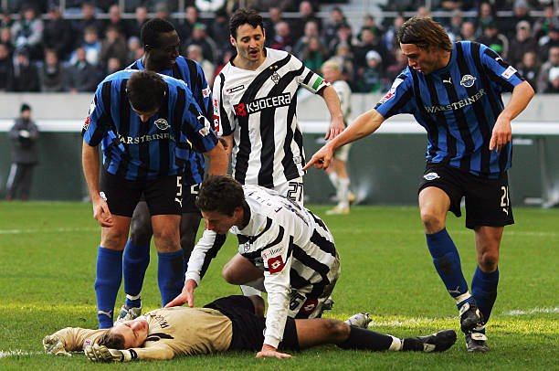 全攻全守战术的优缺点:一场高风险高回报的博弈