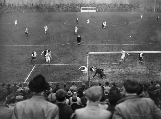 (风格:明星效应/游戏化型,利用名人效应和趣味性)