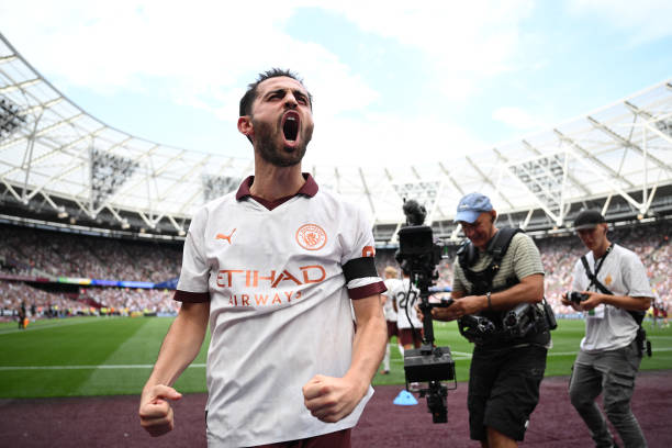 足球场尺寸规范:国际标准长宽各是多少米?