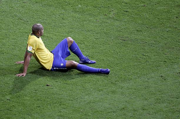 精准制导:世界任意球大师的训练秘籍与心得