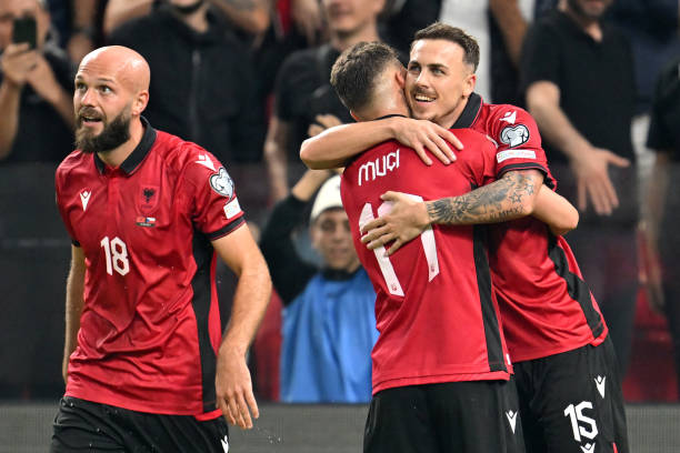 实况足球8挑球过人TOP5场景,让你成为球场魔术师