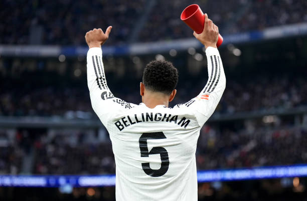 从巴萨到皇马:罗纳尔多职业生涯最佳进球动图