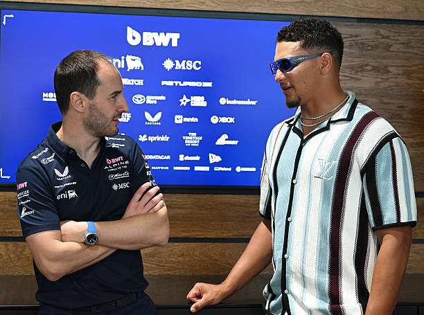 国米欧冠关键战役首发公布,哲科搭档劳塔罗冲锋