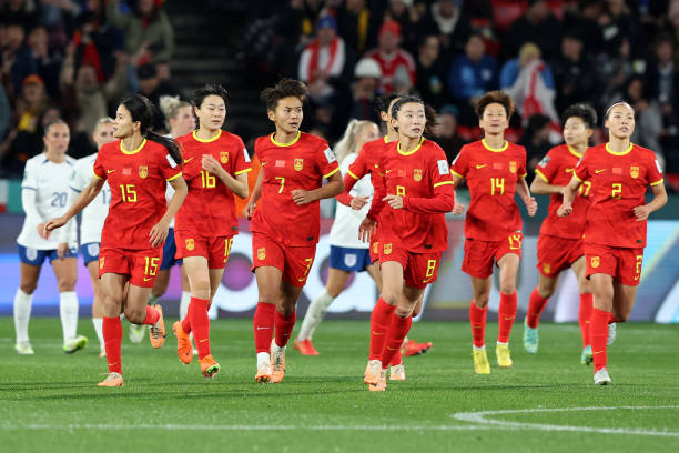 球场外的C罗:阳光型男的日常穿搭指南