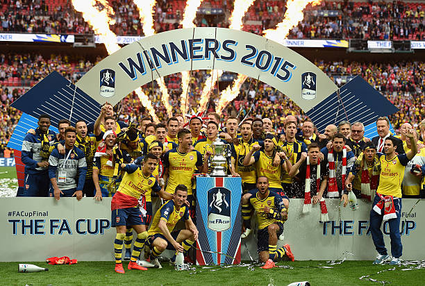 直接任意球VS间接任意球:犯规类型与判罚标准详解