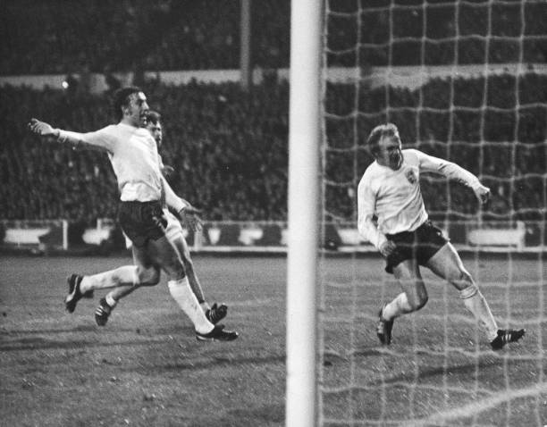 远射专家:盘点足球史上十大最佳远距离射手