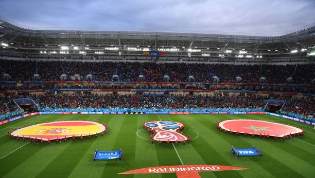 德甲球场偏小?还是视觉错觉?深度解析场地设计