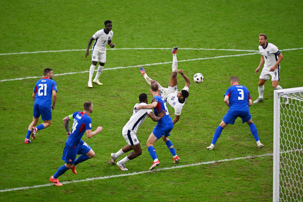 杭州足球队的正式名称是什么?浙江职业足球俱乐部简介