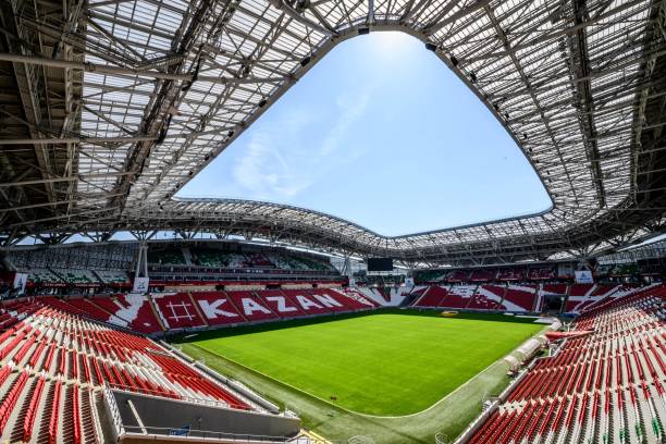 欧冠16强全部出炉:豪门云集,谁能问鼎欧洲之巅?