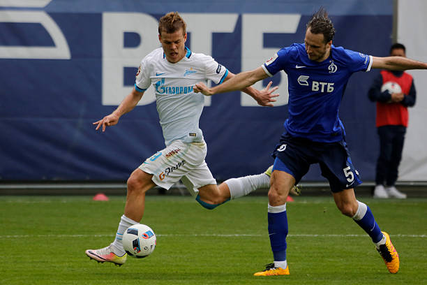 精彩对决:足球赛事比分实时播报