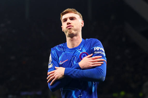 C罗的全名解析:他的姓氏背后有什么故事?