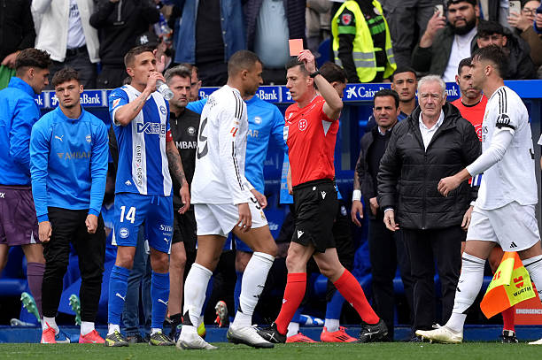 雷速足球直播:高清免费观看,精彩赛事不容错过!