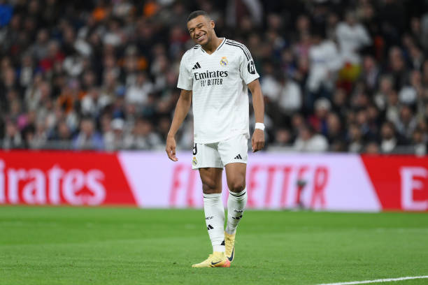 为什么罚球点距离球门线11米?足球规则的演变与科学依据