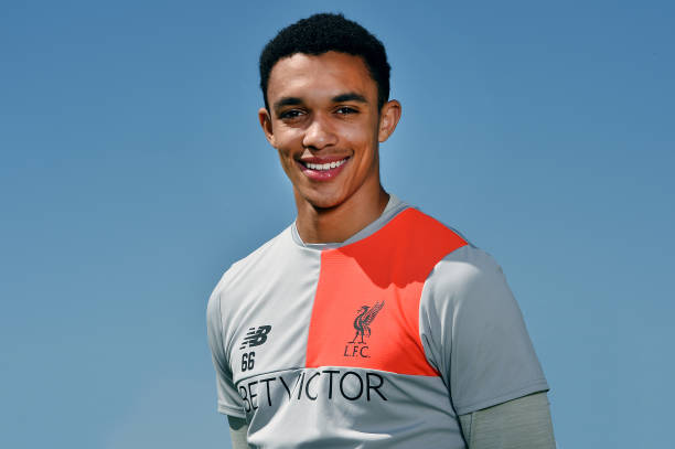 罗纳尔多家族谱系:两位球星的真正父亲身份