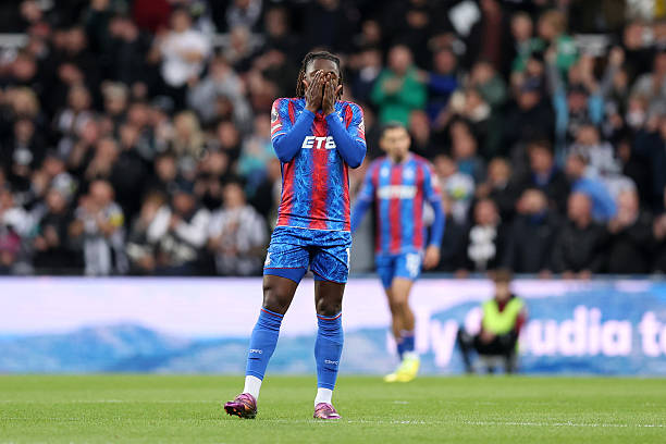 知乎球迷提问:哈兰德和姆巴佩谁更强?