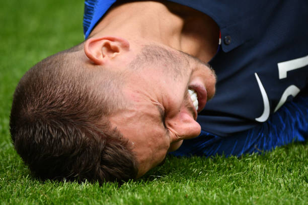 门将神扑却难逃厄运,皮球诡异滚入网窝