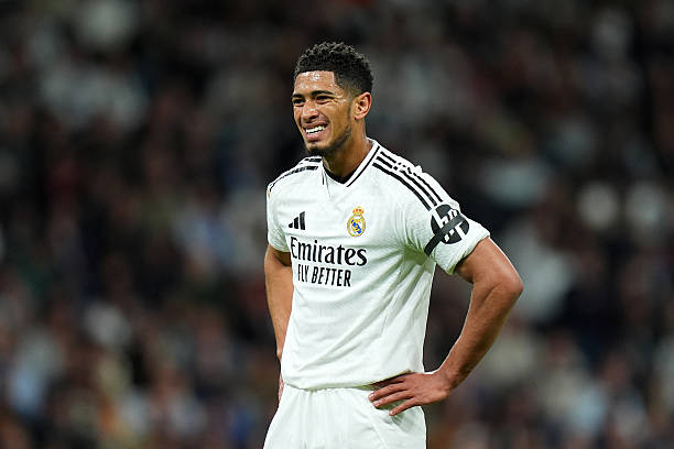 欧冠决赛全称中的“联赛”含义:小组赛与淘汰赛的完美结合