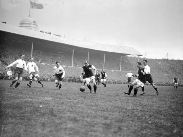 殖民与独立:波兰球地图中的全球权力转移