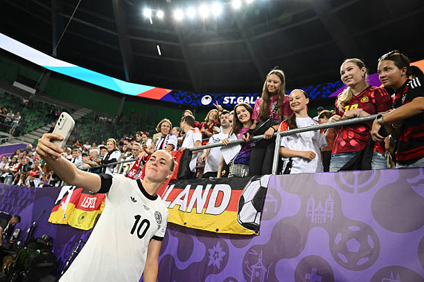 欧冠决赛前瞻:国米与巴萨,谁更有冠军相?