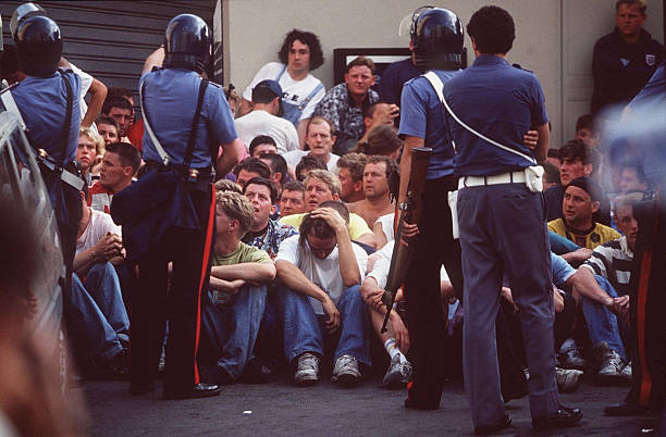 足球位置教学:图解11人制比赛中的球员分工与协作