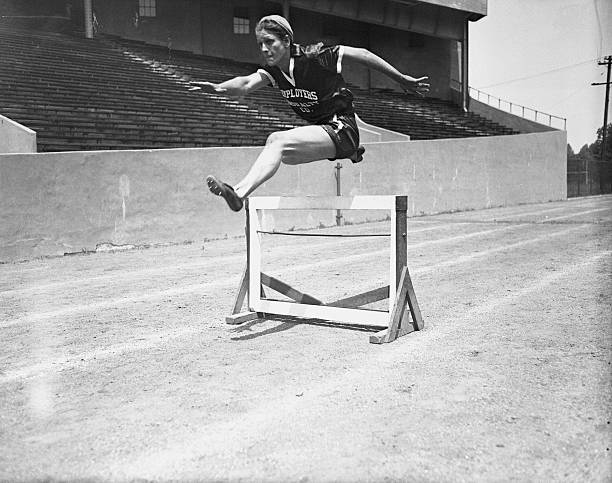 亲子绘画时间:和孩子一起画2020奥运会吉祥物简笔画